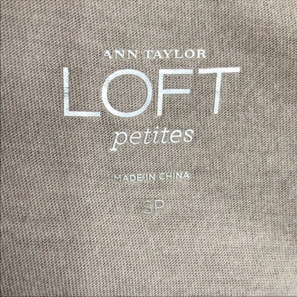 Ann Taylor LOFT top - Picture 4 of 4